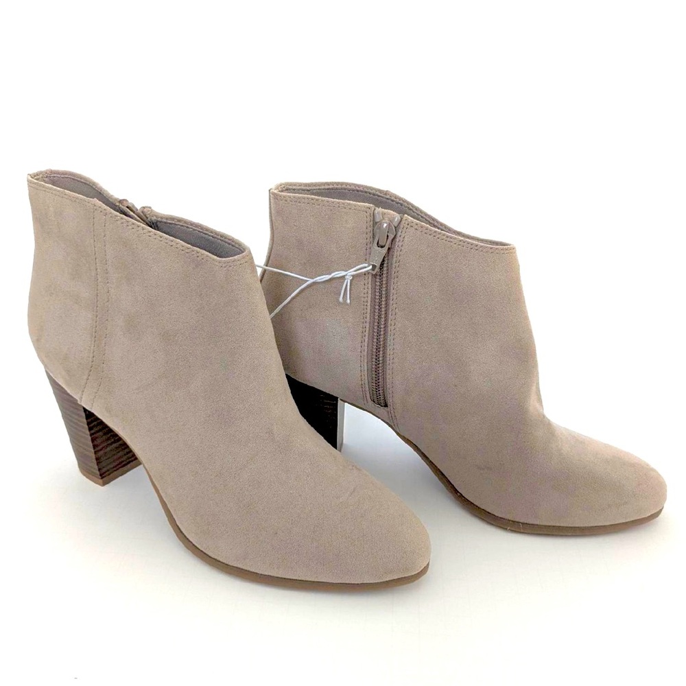 NWT Old Navy ankle booties size 8